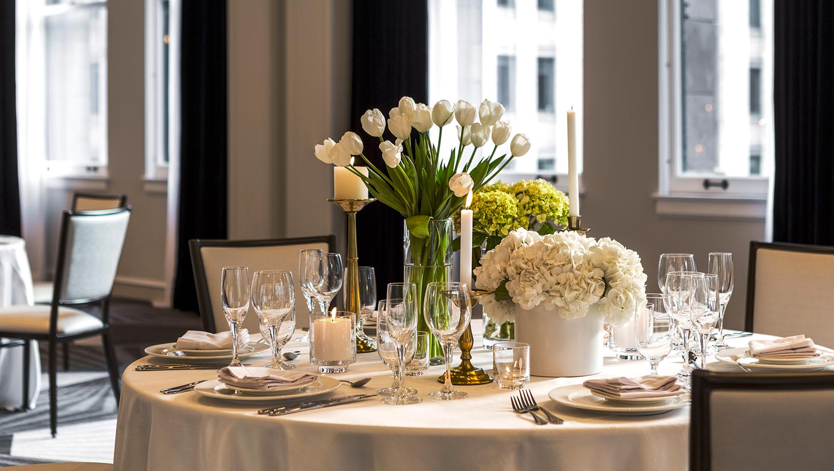 social event table setting