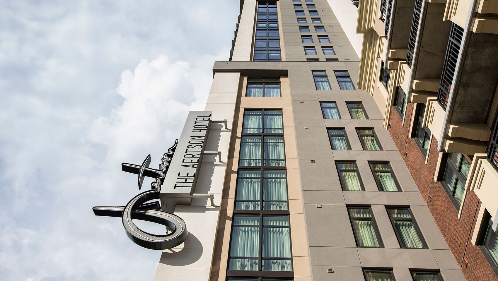 Kimpton Aertson Hotel Exterior