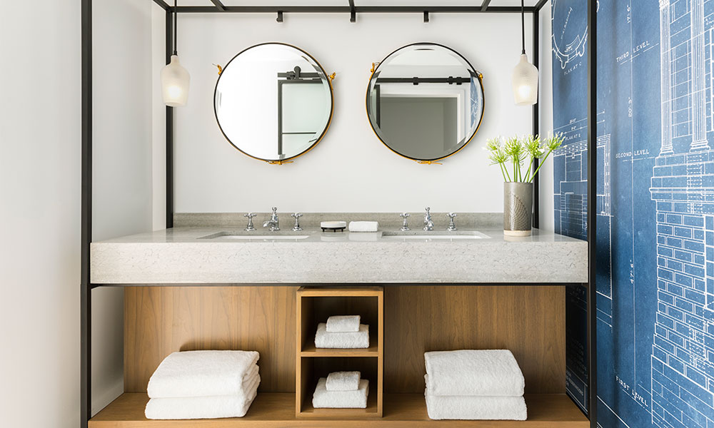 Queen Queen Corner Suite